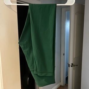 Lululemon Wunder Train 28” in Everglade Green